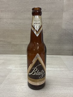 VTG 1952 Blatz Beer Brown Glass Bottle 12 Oz. Foil Label