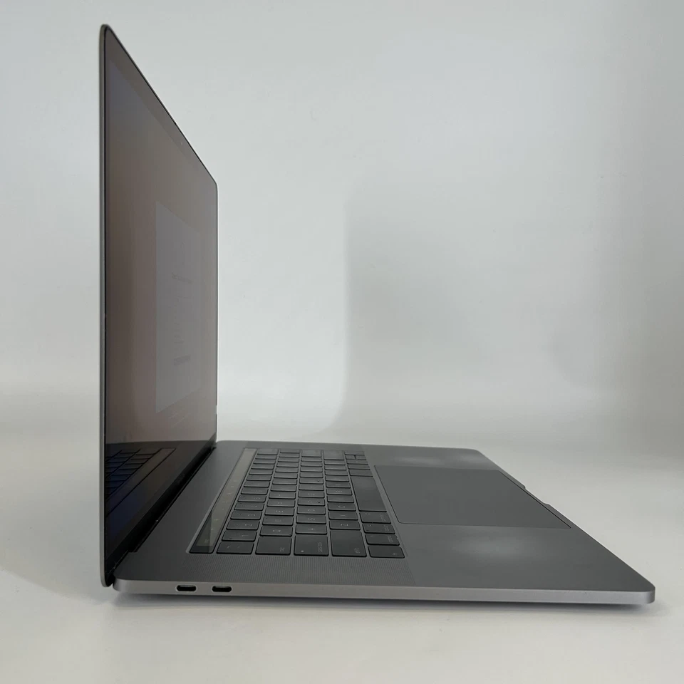 MacBook Pro 15 Touch Bar Gray 2017 2.9 GHz i7 16GB 1TB SSD AMD Radeon Pro 560 - Image 3 of 4
