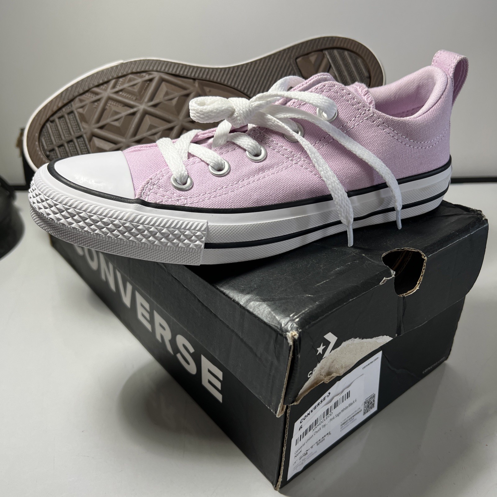 Converse Unisex Chuck Taylor Pink Sage / White/Black Size 6 Converse Unisex Chuck Taylor Pink Sage / White/Black Size 6