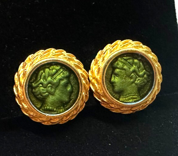 Vtg Costume Green Head Coin Gold Tone Clip-on Earrings Jewelry Lot H