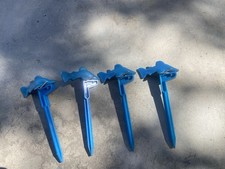 NOS Sand sharks beach towel holders stakes Made In USA Pre Owned Set Of 4 Total