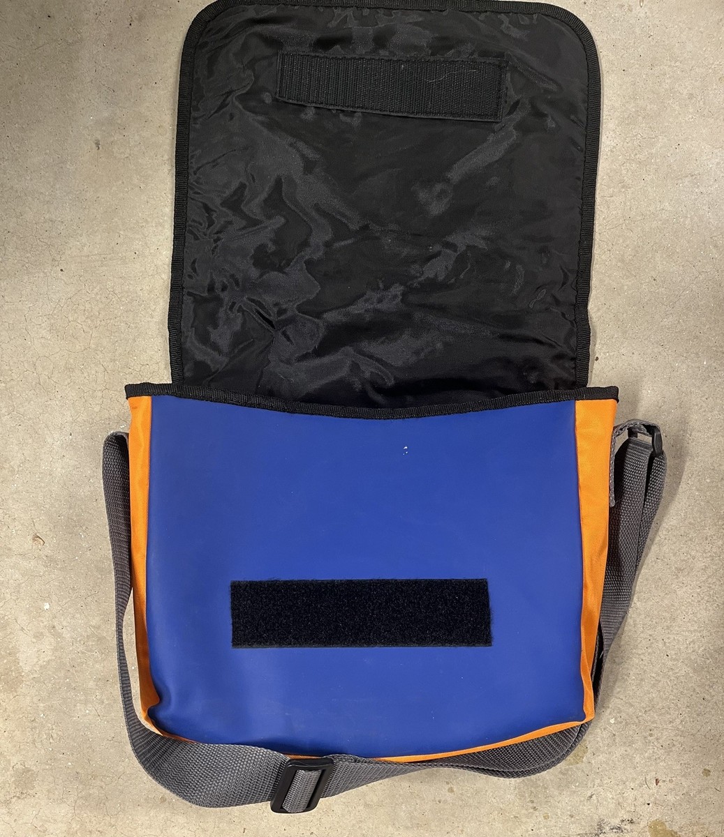 RARE Vintage 90s Messenger Bag Nintendo Pikachu #25 Pokemon