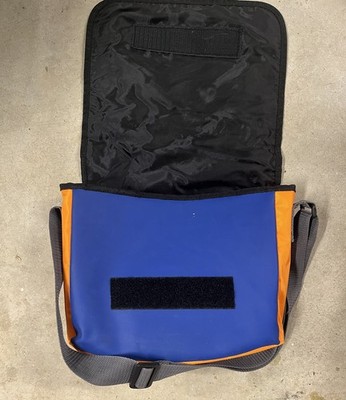 RARE Vintage 90s Messenger Bag Nintendo Pikachu #25 Pokemon