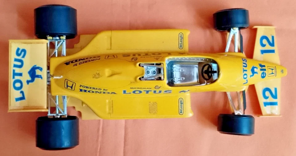 "  F. 1  -  LOTUS " " 97 T " "   1/24    Leggi Inserzione - Immagine 4 di 4