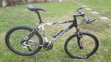 Mountain bike NSR Nuzzi ammortizzata in carbonio, ottime condizioni