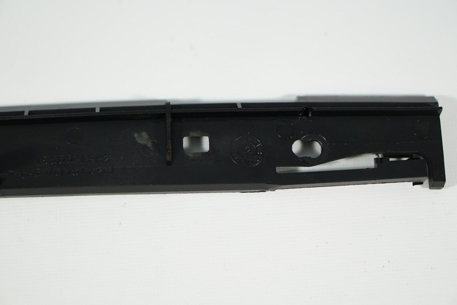 2002 2014 Cadillac Escalade Roof Rack End Cap Mounting Rear LH Left