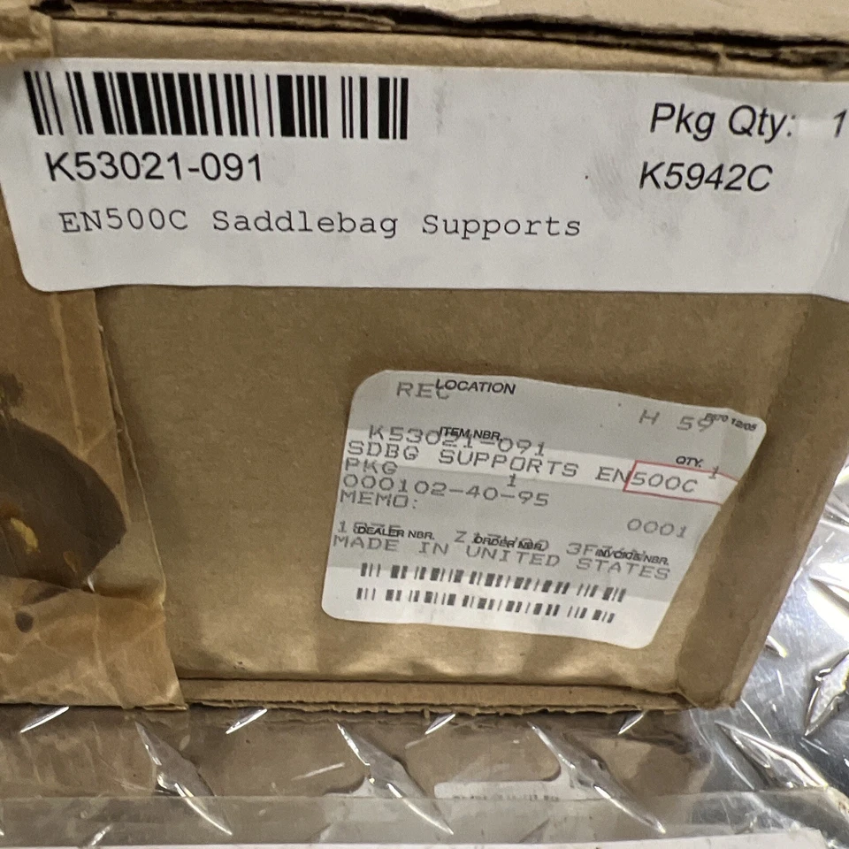 SUPORTE ALFORJE KAWASAKI VULCAN 500 LTD 1996-2009 K53021-091 - Imagem 2 de 4