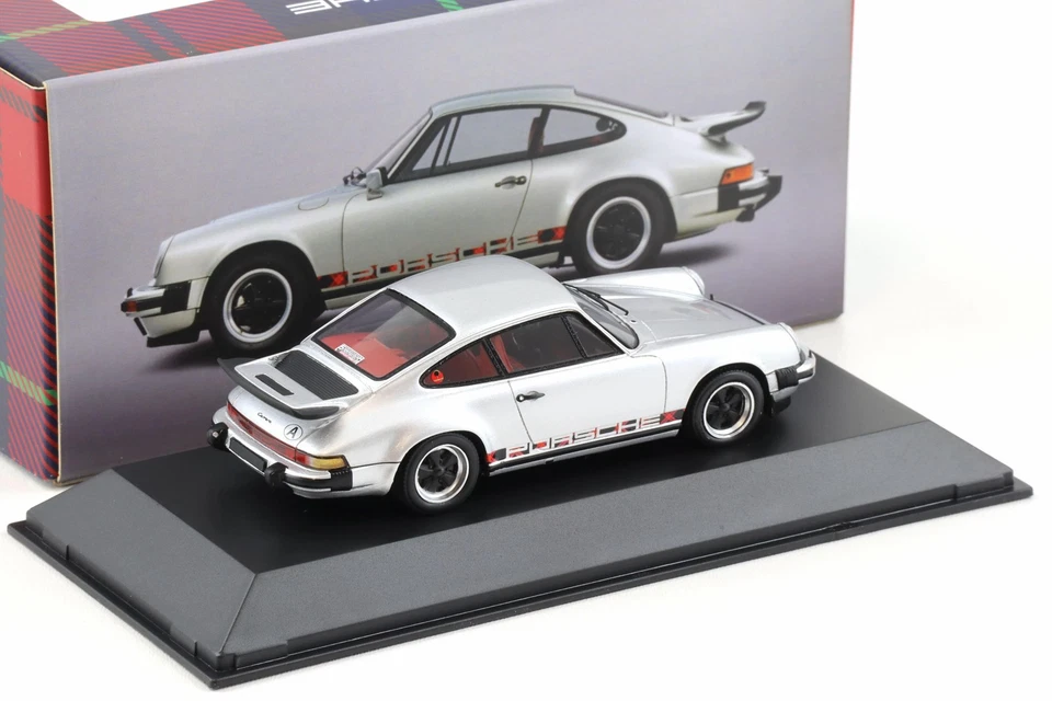 1:43 Spark Porsche 911 Turbo Coupe Nr.1 Louise 1974 Argento MAP DEALER - Immagine 2 di 3