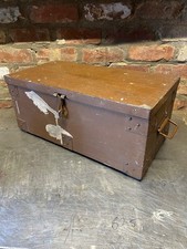 VINTAGE/INDUSTRIAL/MILITARY TRUNK/COFFEE TABLE/PINE STORAGE BOX MAN CAVE/ARMY