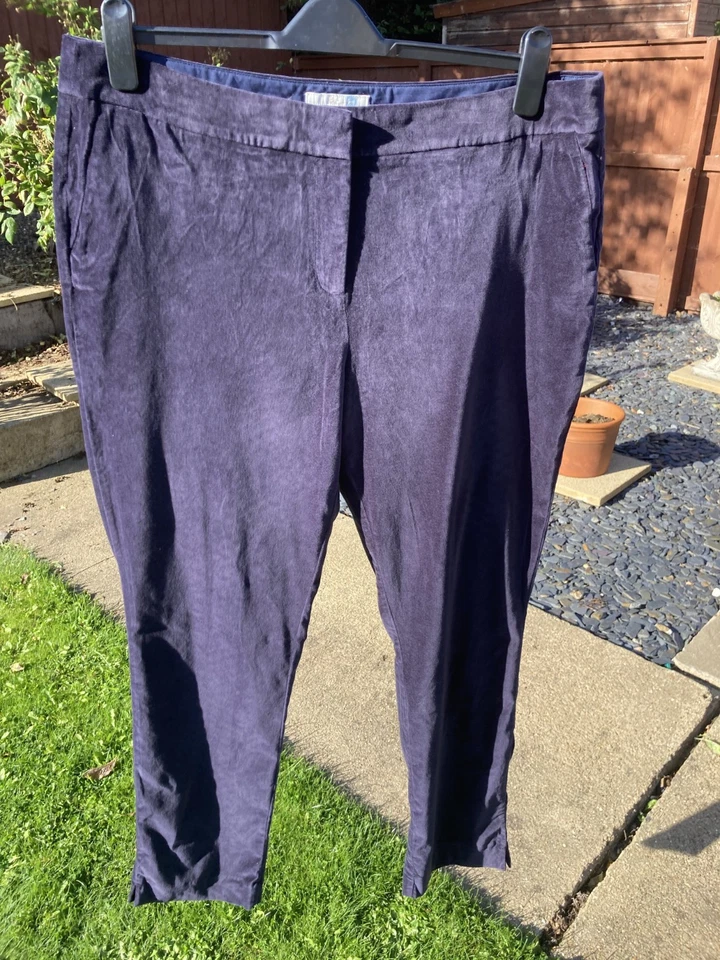Boden Richmond Velvet Trousers  size 20 reg --navy colour-- WM459--b7a - Image 4 of 4