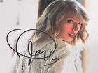 TAYLOR SWIFT Autographed signed 8 X 11.5 Framed photo Country Pop Superstar — photo 4
