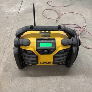 DEWALT DCR015 12v/20v Max Work Site Battery Charger Radio Tested