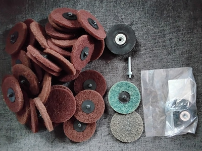 3'' CLEANING AND FINISHING DISCS WITH HARDWARE 36 PCS TR MOUNT