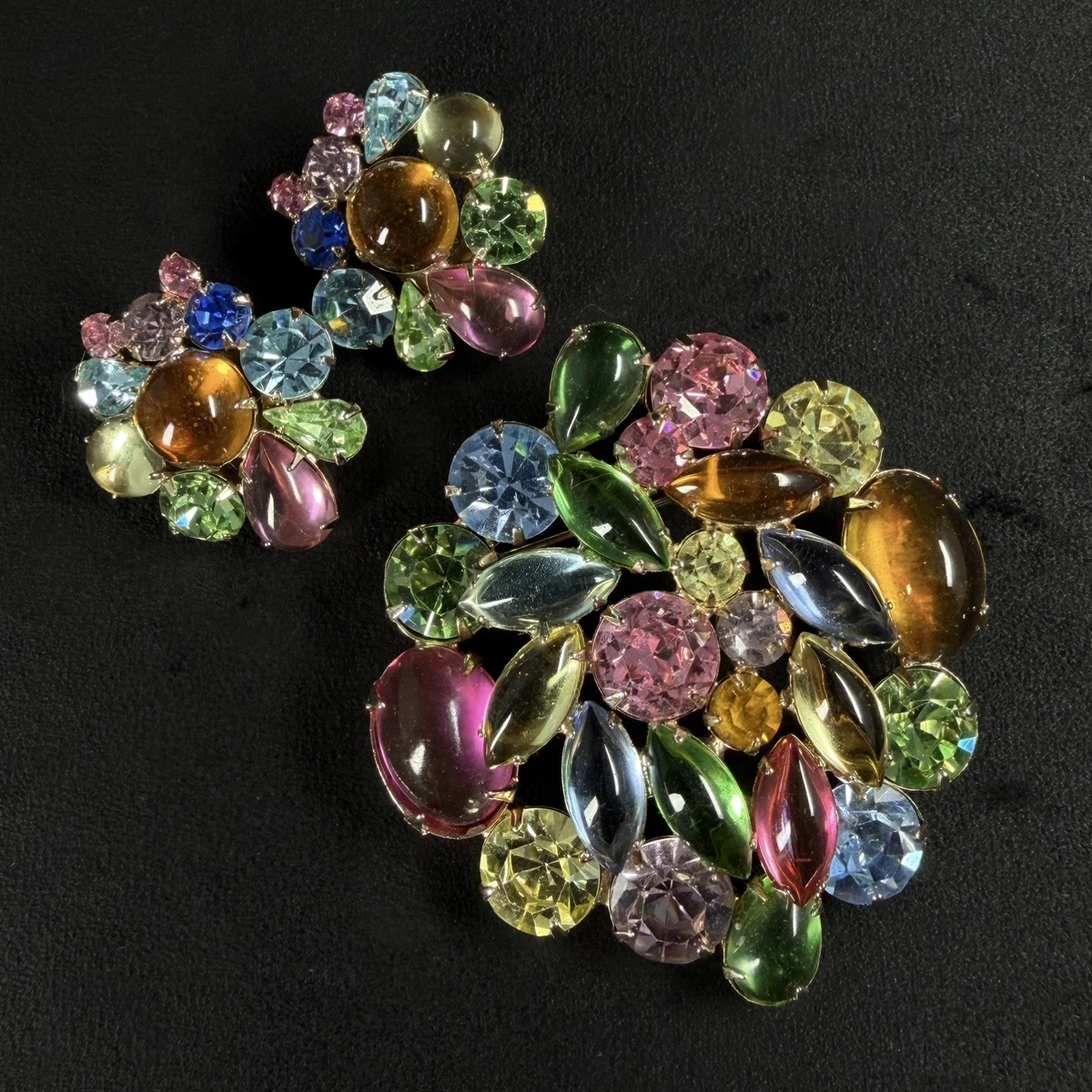 Hattie Carnegie Fashion Jewelry Sets with Vintage Vintage for sale
