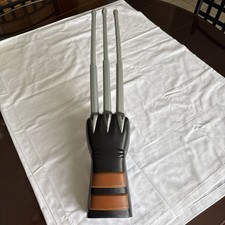 Marvel X-Men Wolverine Extendable Claw Glove with Sound