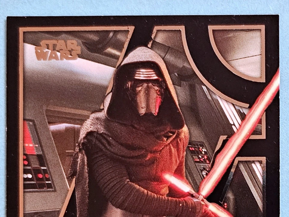 2018 Star Wars Galactic Files Base Variation #TFA-3 Kylo Ren SSP Parallel Card - Image 3 of 4