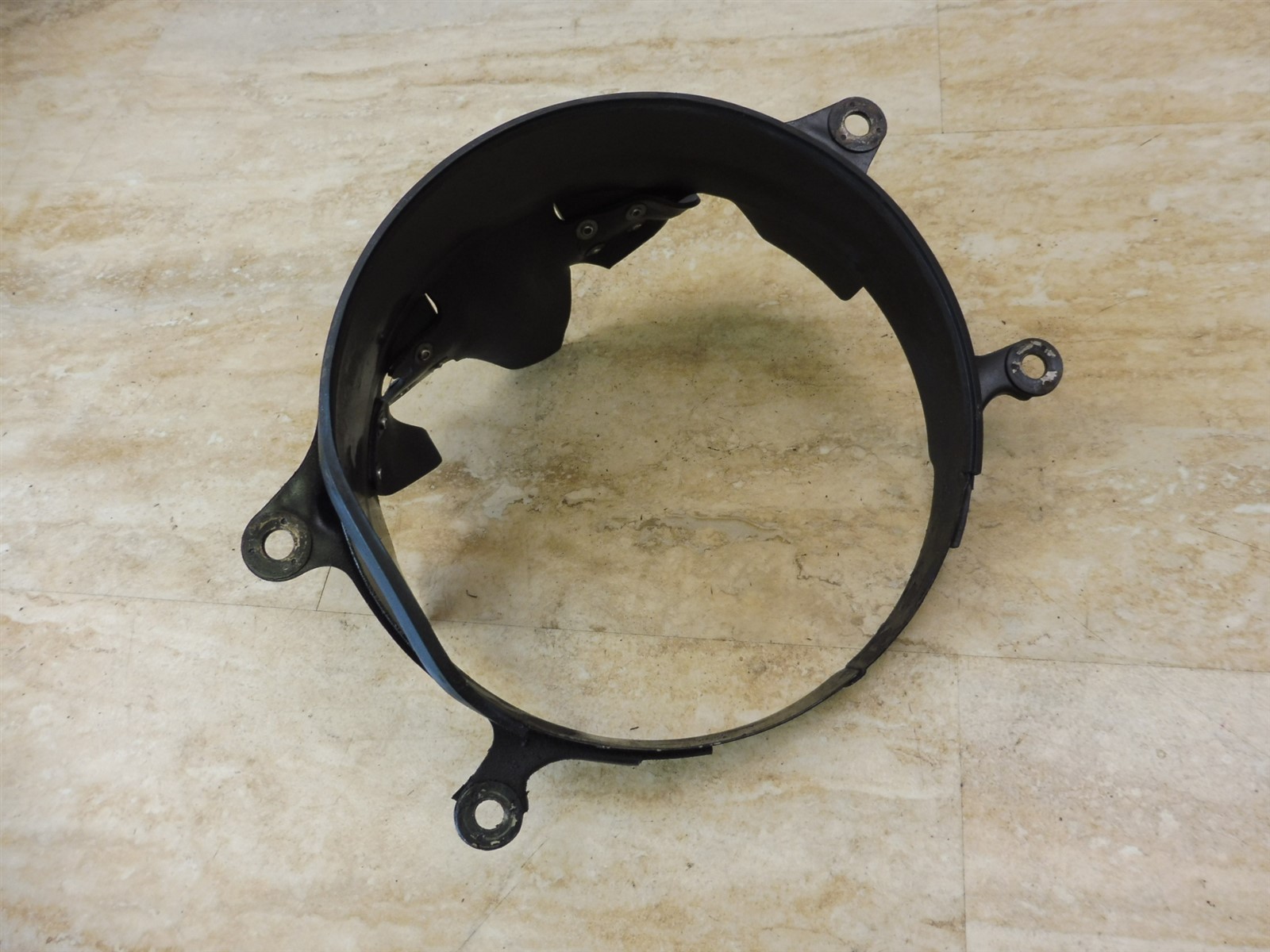 1981 Honda CX500 Deluxe CX 500 H140610' radiator fan shroud cover trim