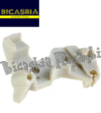 3086 - PIASTRINA STAFFA MANUBRIO PER SUPPORTO GUAINA FISSA CAVI VESPA 125 ET3