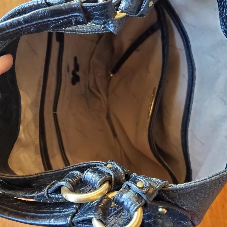 Bolso Hobo Brahmin Cuero Cocodrilo Negro Extra Grande Foto 4 de 4