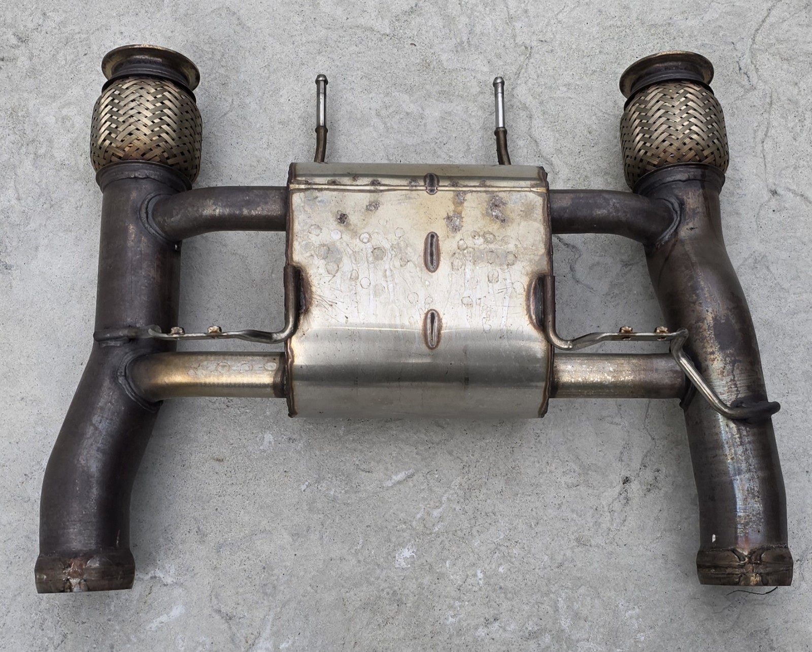 McLaren 720S Exhaust System Sport Muffler Assembly 14H0176CP.02 14H0176CP