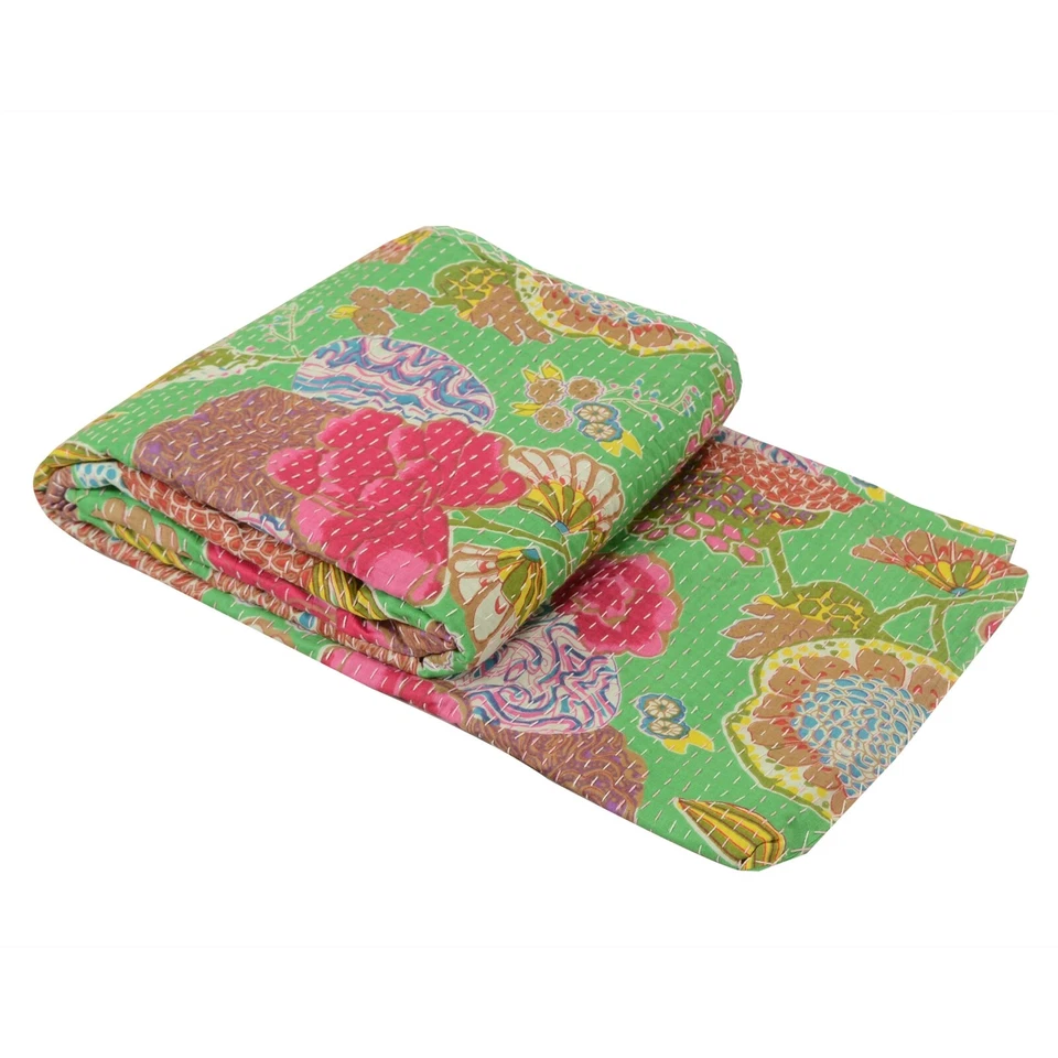 Sanskriti New Hand Made Reversible Gudari Kantha Cotton Full Throw Bedspread - Image 4 of 4