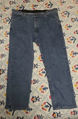 Wrangler Authentics Men's Comfort Stretch Flex Waist Jeans Regular Fit, 40x29 - product listing photo