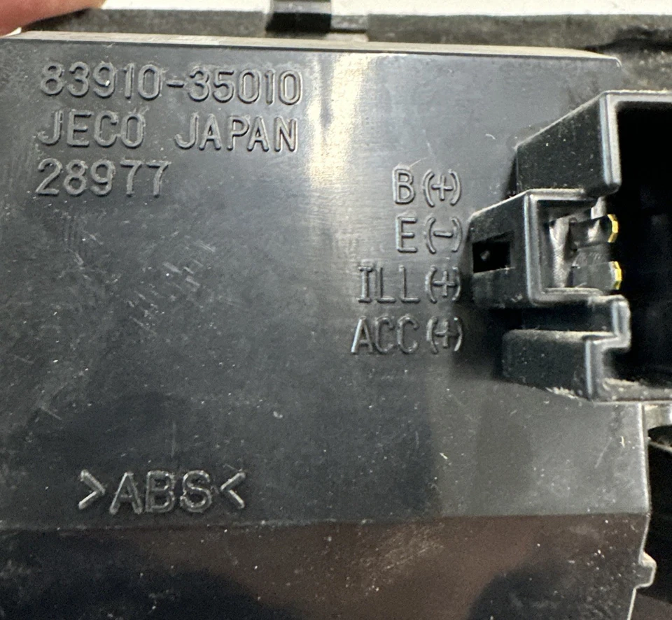 95-04 Toyota Tacoma Dash Ignition Switch Trim Bezel w/ Digital Clock 014906 Foto 3 de 4