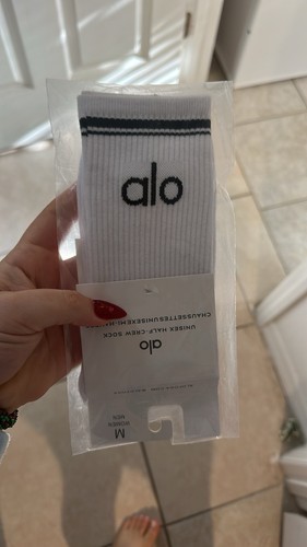 Alo Women’s Ribbed Crew Socks Mid Calf Size M Multicolor Logo Solid - Picture 2 of 3