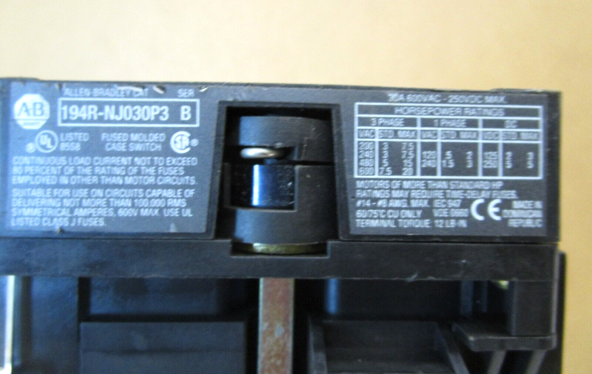 Allen-Bradley 194R-NJ030P3 Fused Molded Case Switch 194R Allen-Bradley 194R-NJ030P3 Fused Molded Case Switch 194R