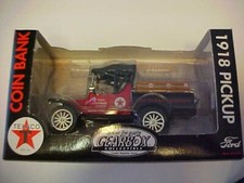 GEARBOX 1918 FORD TEXACO PICKUP, DIE CAST, LOCKING BANK, ENGRAVED CRATES IN BED