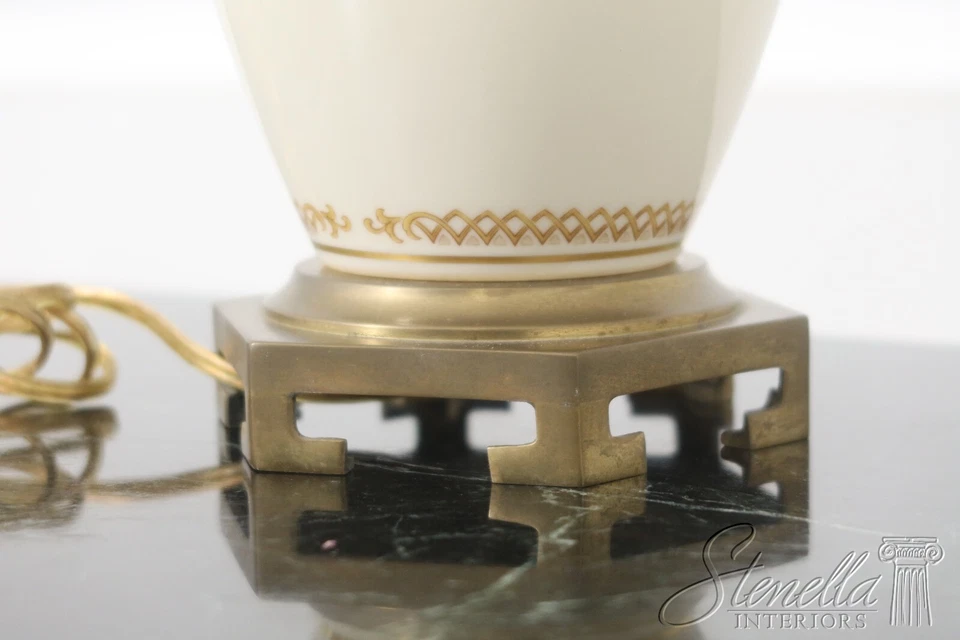 F55020EC: LENOX Floral Decorated Porcelain Table Lamp - Image 2 of 4