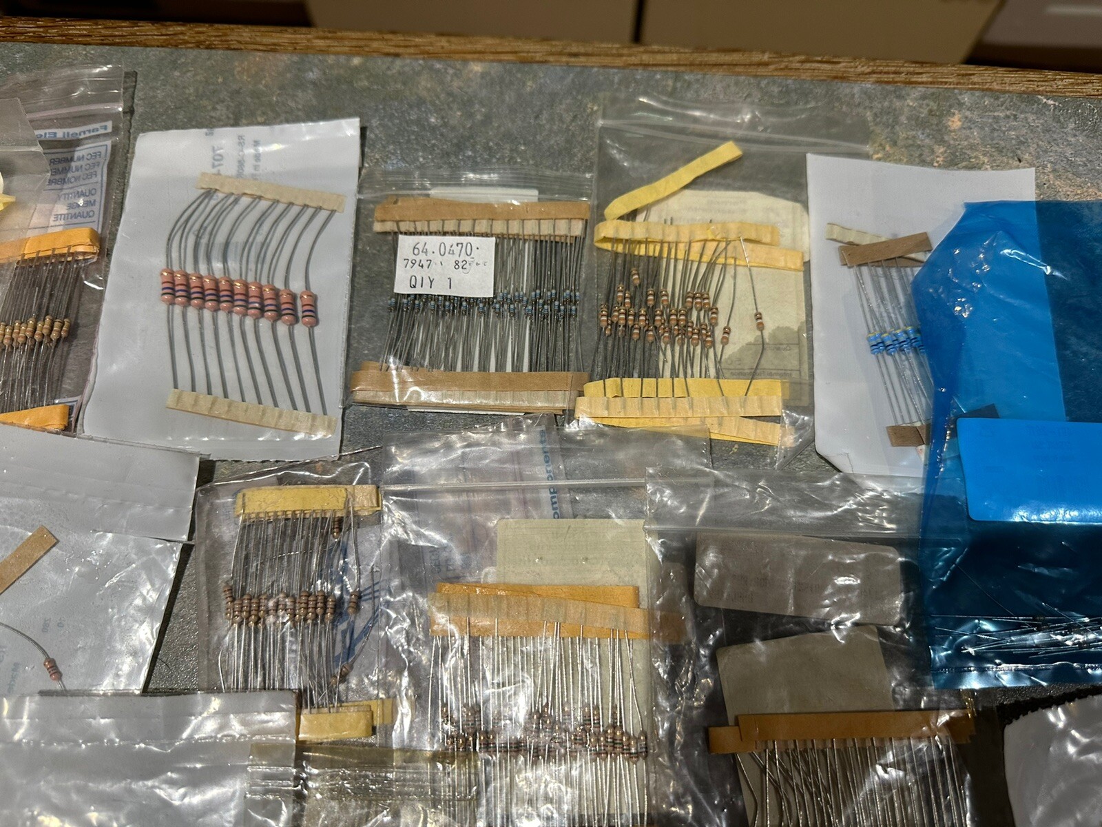 Reistors & Capacitors Job Lot. Hundreds Of Them. All New Unused, Good