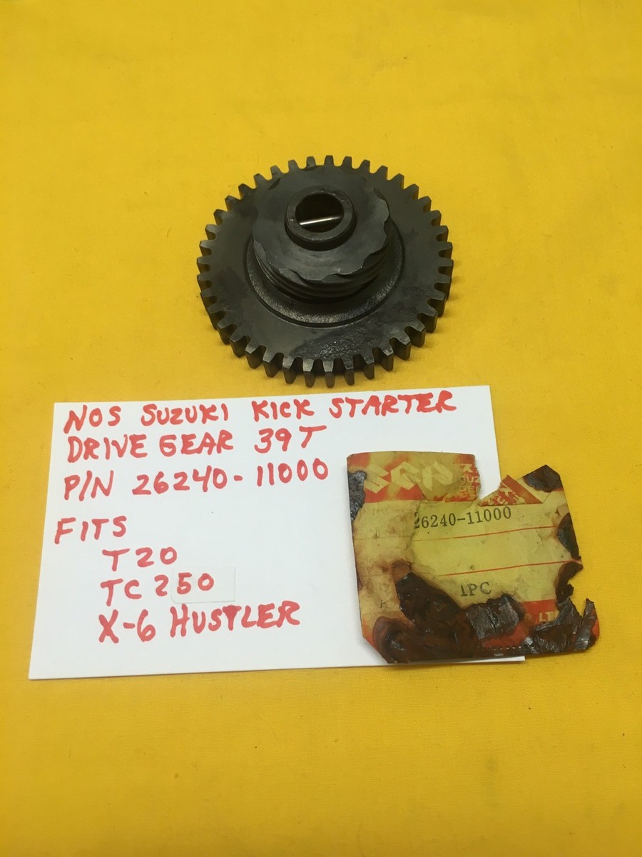 NOS SUZUKI Kick Starter Drive Gear (26240-11000) X-6 / TC250 / T20