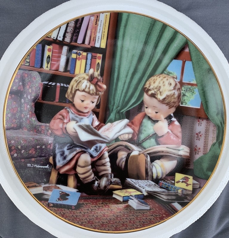 M J Hummel “ Budding Scholars “ Plate 