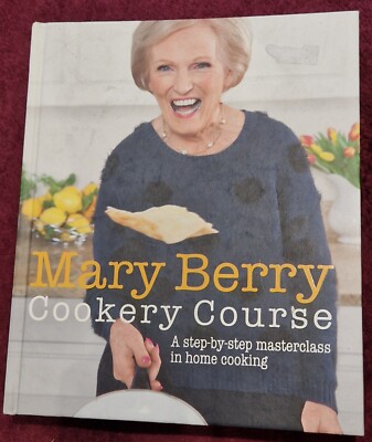 Mary Berry Cookery Course, (hardcover)