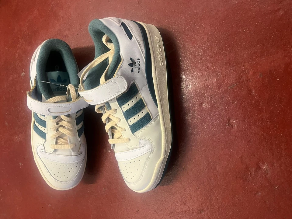 Adidas Forum 84 Low shoes trainers Teal Green / Off-White / Cream - uk 8 GX4536 - Image 3 of 4