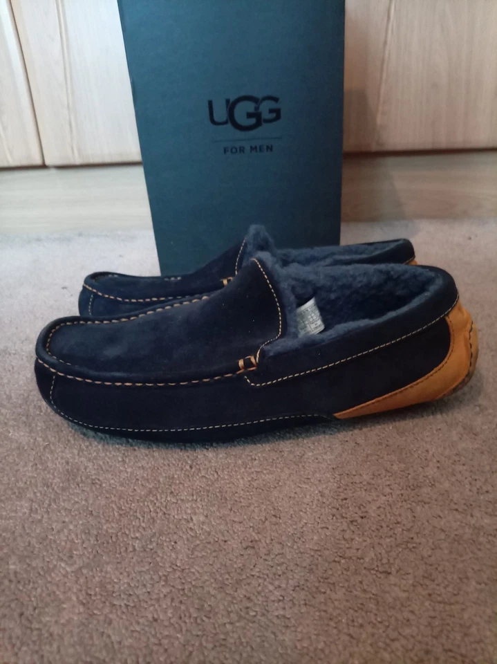 Ugg Men's Ascot Slippers UK 10 Fur Lined - Excellent Condition - Boxed - Image 4 of 4