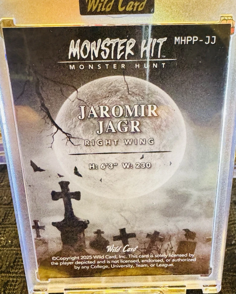 🔥2025 Wild Card Jaromir Jagr Monster Hit Gold Jack-O'-Lantern 1/1 Penguins 🔥 - Image 2 of 2