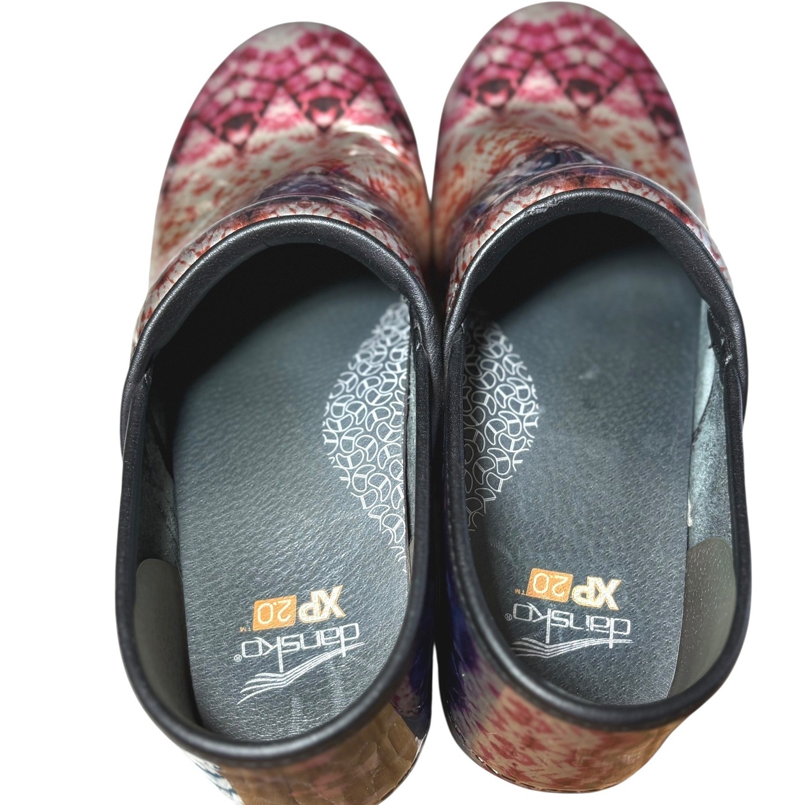 Dansko XP 2.0 Patent Metallic Tie Dye Clogs Nursing Shoes Comfort SZ 41 /9.5-10