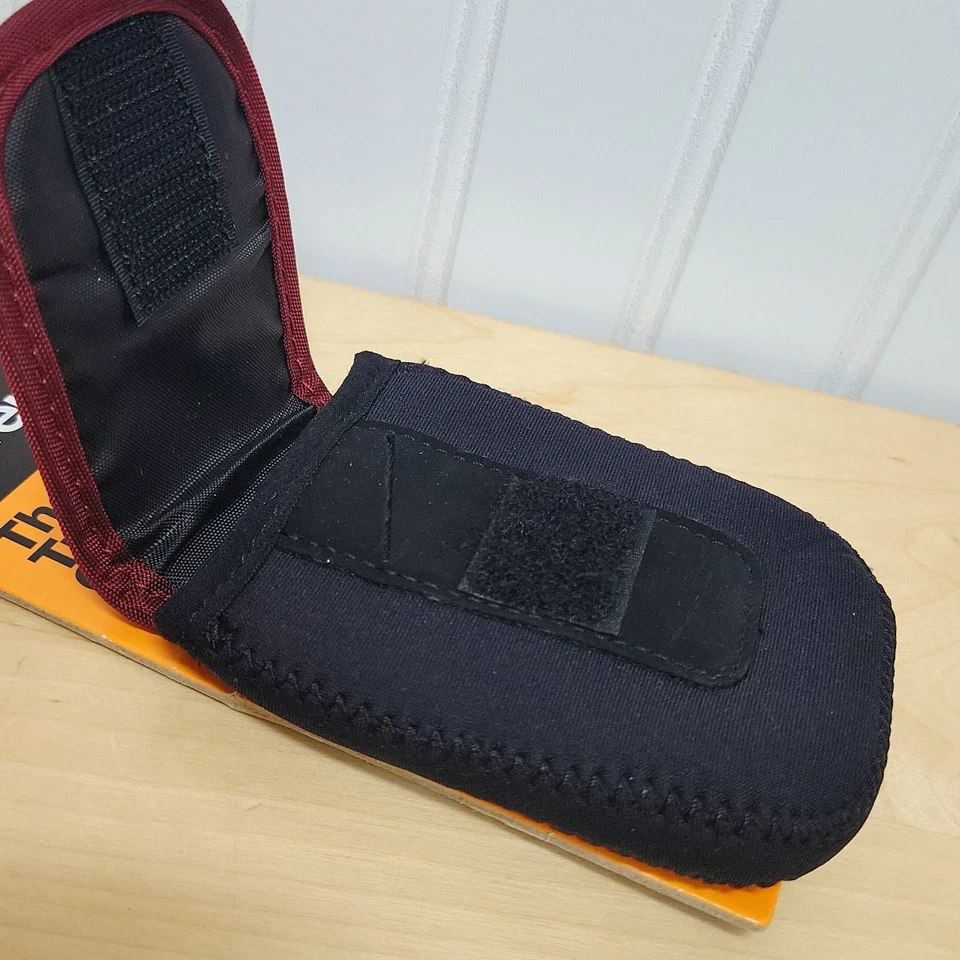 Lowepro 4x3 Camera Case Dublin 20 Compact Soft Case Sd Card Pocket Red Black - Image 3 of 3