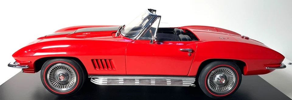 Franklin Mint 1967 Corvette StingRay L88 Red scale 1:12 INV# 3530 - Image 4 of 4