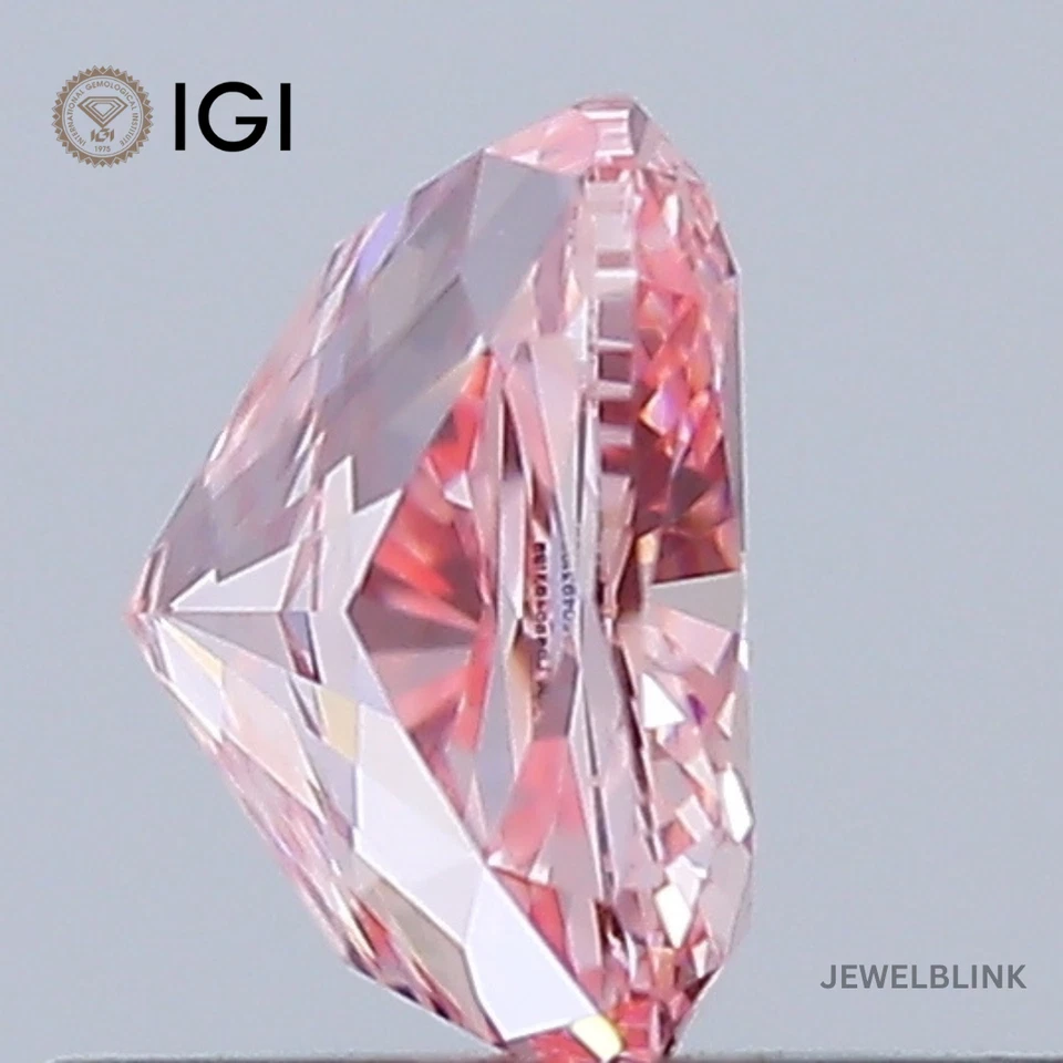 IGI Certified 0.77 Carat Fancy Vivid Pink VS1 Cushion Cut CVD Lab Grown Diamond - Image 4 of 4