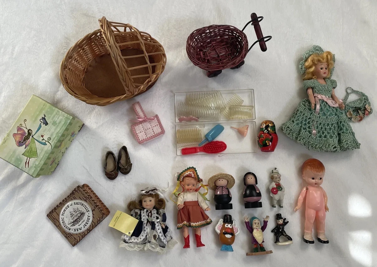 Vintage on sale doll accessories