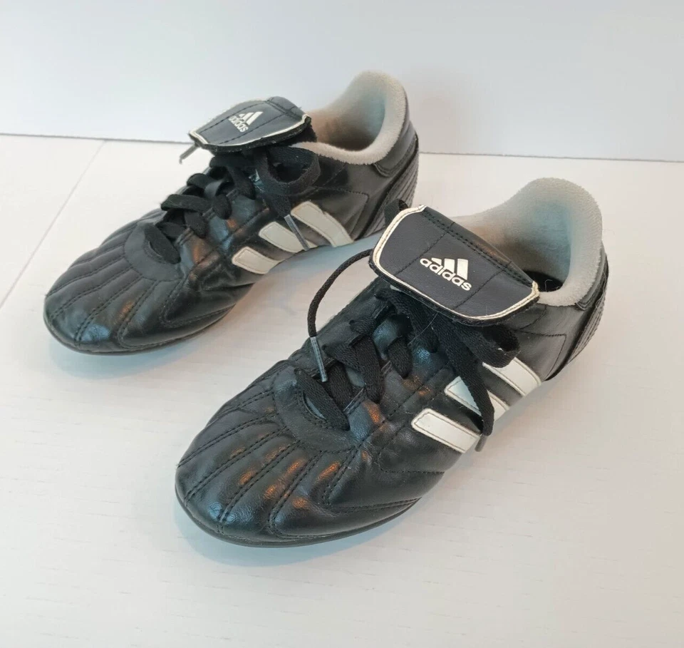 Adidas Size 3.5 Boys Kids Youth Cleats PYV 702001 Black White - Image 3 of 4