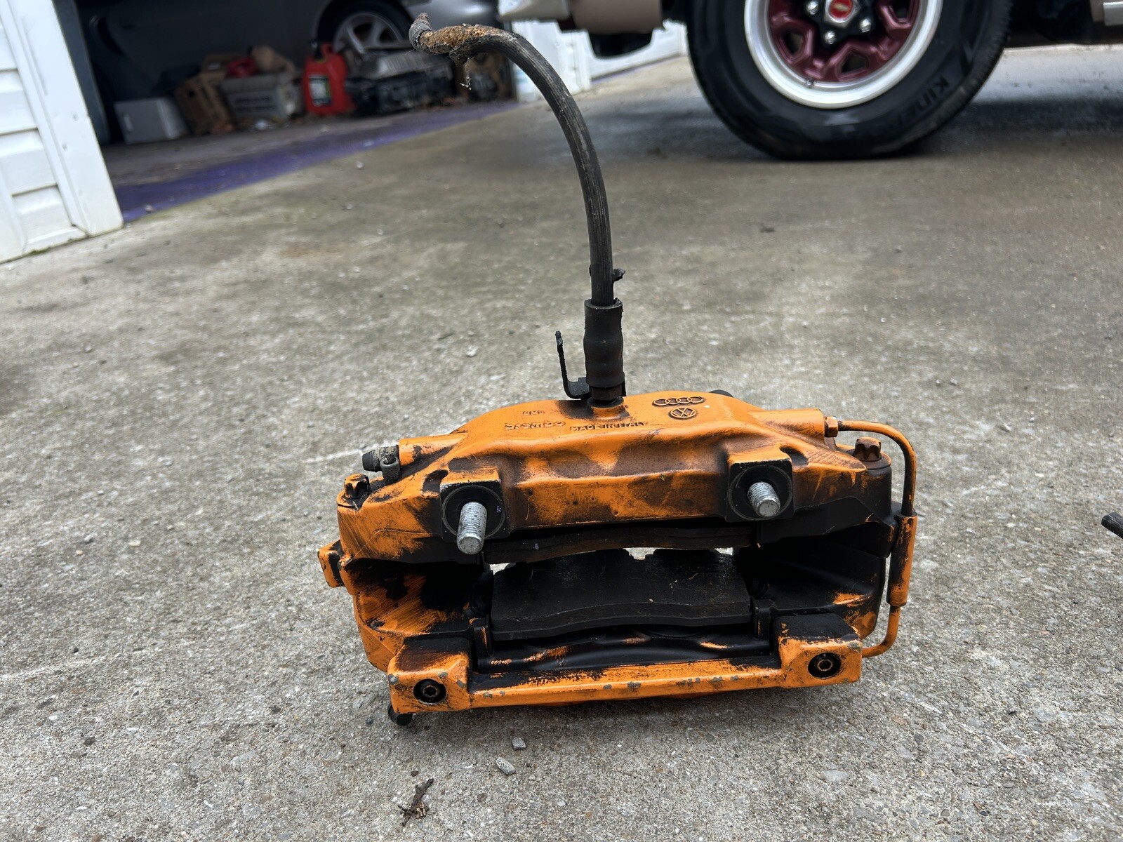 16-19 Lamborghini Hurricane Spyder Rear Left Caliper