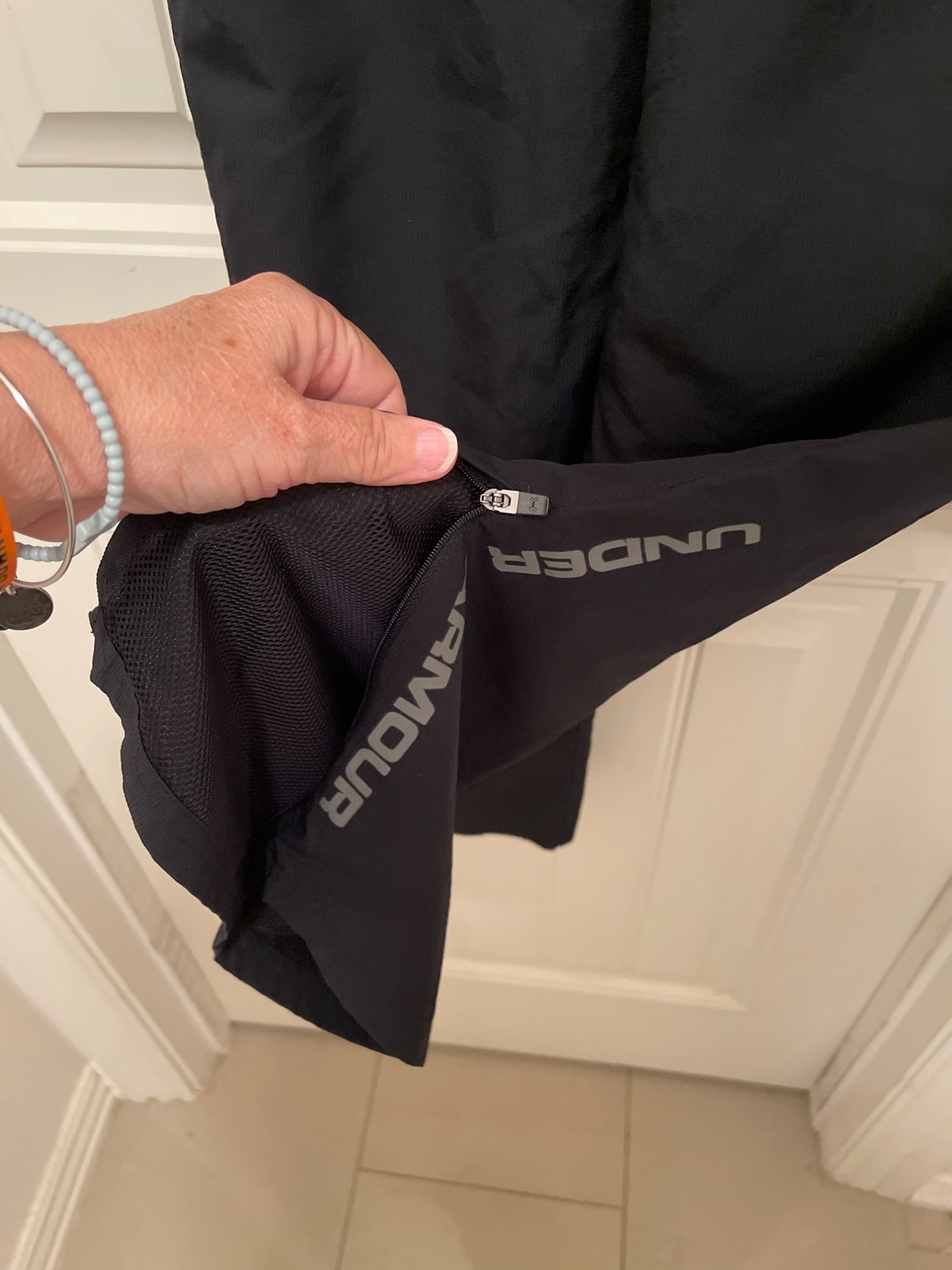 Under Armour Black Mens Track Pants With Pockets & Zippered Cuffs MEN'S 26X34 thumbnail 3