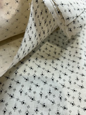 Vtg Black and Beige Micro Geometric Black Calico Fabric 1 1/2 Y Cotton Quilt F59