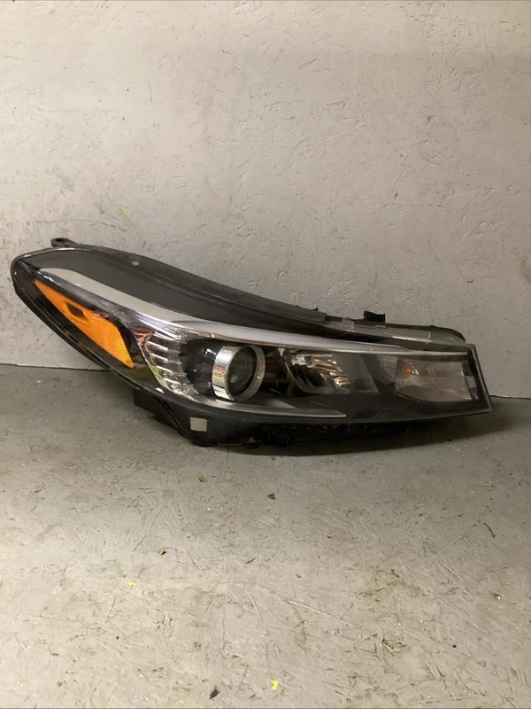 2017 2018 KIA FORTE RIGHT RH PASSENGER SIDE HEADLIGHT OEM W/LED ACCENT