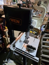 Wen 10" Band Saw Collecting Dust