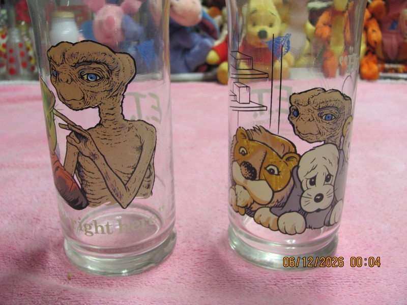 VINTAGE 1982 ET PIZZA HUT COLA GLASSES